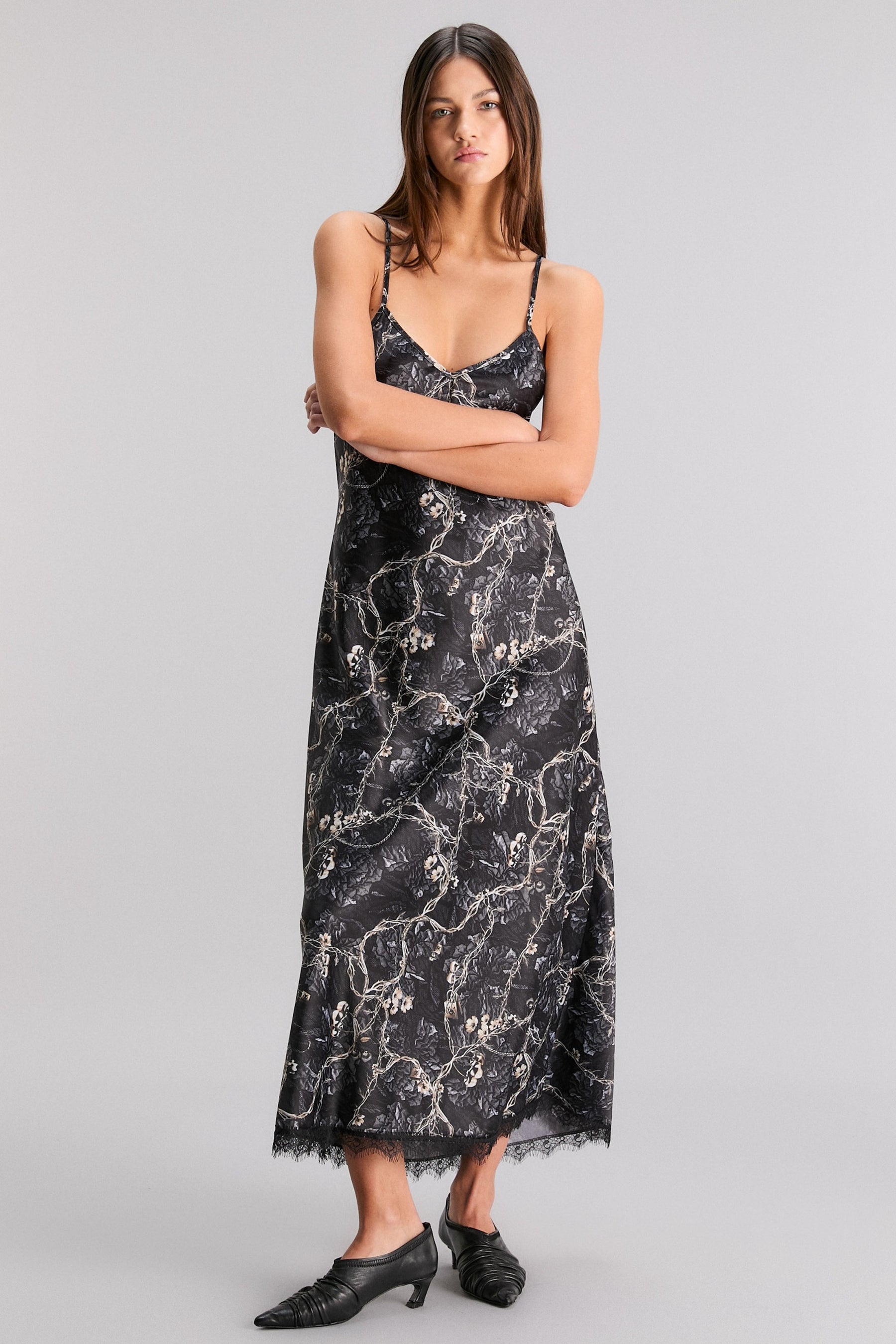 VESTIDO DE AMOR ESPINADO