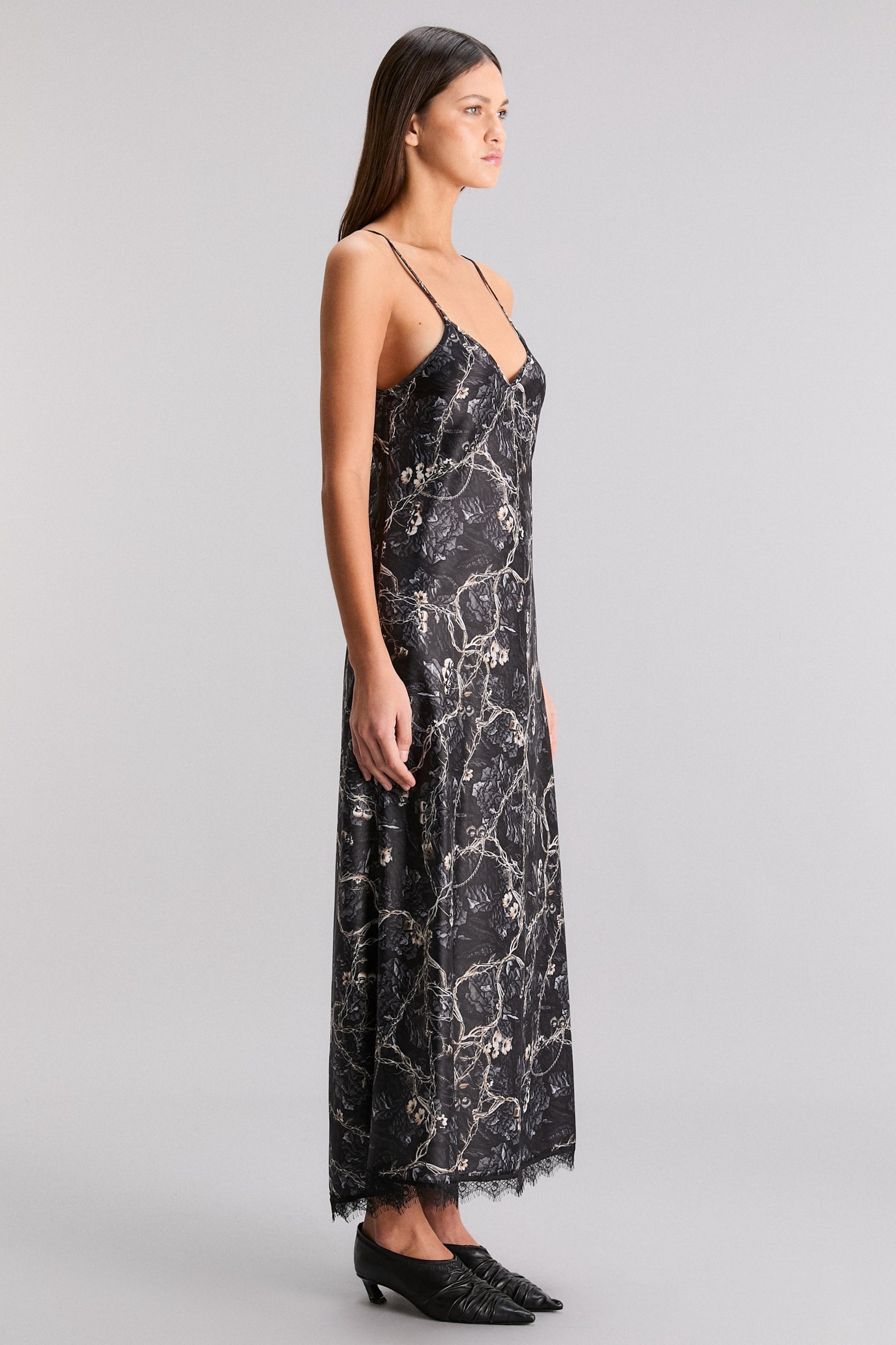 VESTIDO DE AMOR ESPINADO